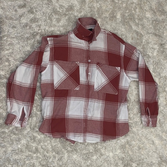 Red and white flannel that’s pretty soft - Picture 1 of 2
